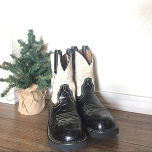 Black Ariat Size 6 Fat Baby Boots